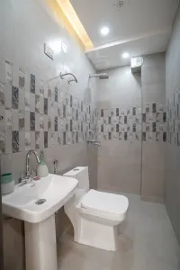 2 BHK | 65 SQ YDS Thumbnail #2